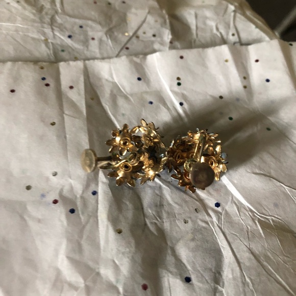 Vintage blue bouquet screw back earrings - Picture 5 of 5